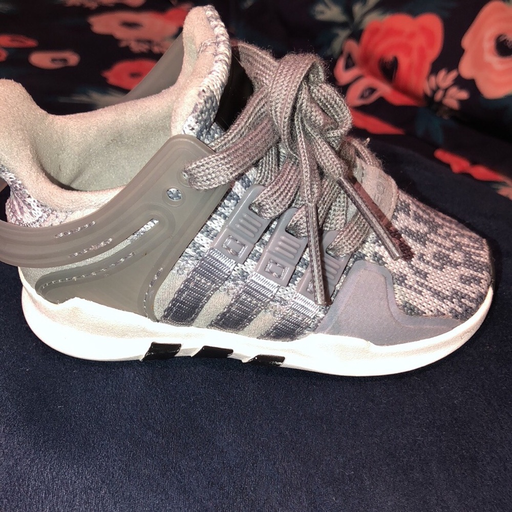 Toddler sneakers